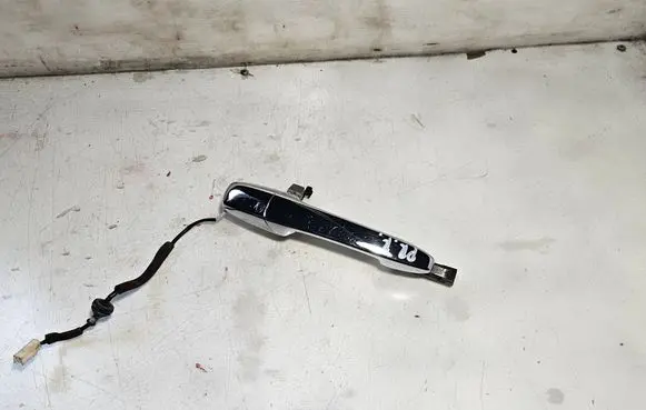 Mazda CX-7 Front door exterior handle Q8332