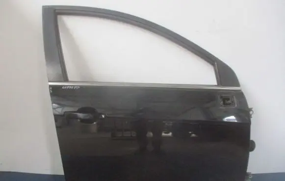 Chevrolet Captiva Front door