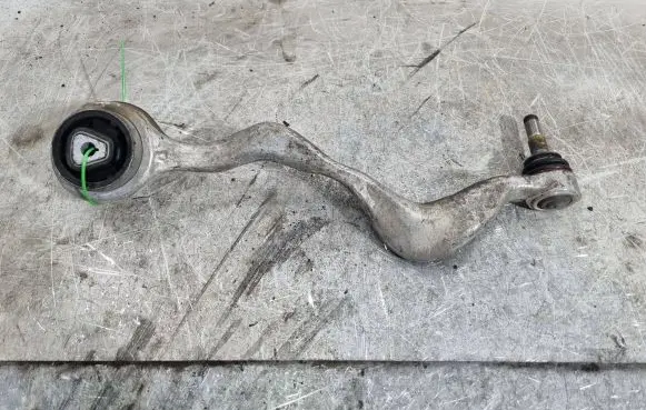BMW 1 E81 E87 Front control arm 6765305