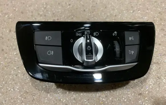 BMW 5 G30 G31 Light switch 6841883