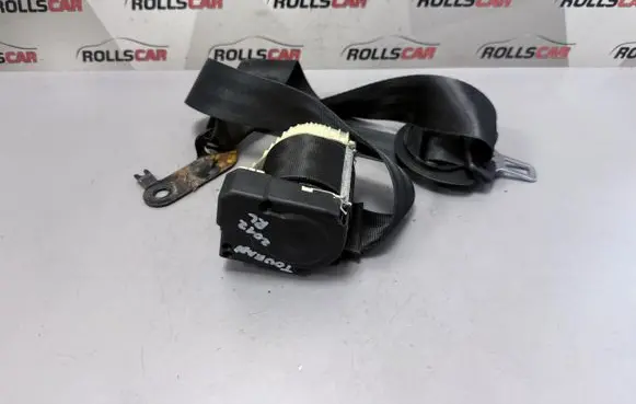 Volkswagen Touran II Rear seatbelt 193857737A 33007701
