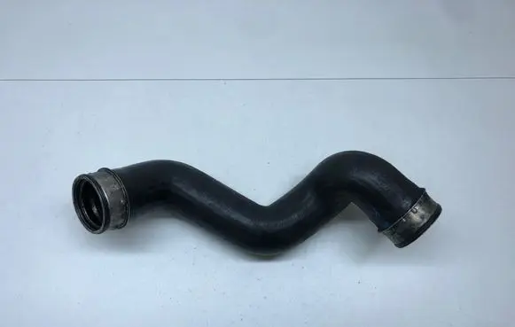 Skoda Superb B5 (3U) Intercooler hose/pipe 3B0145334N