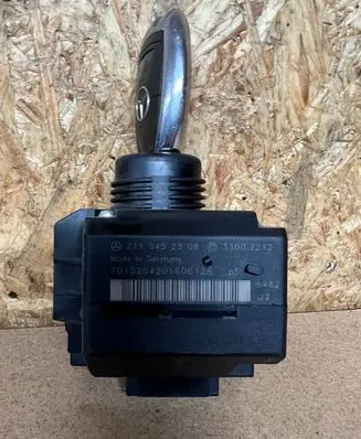 Mercedes-Benz E W211 Ignition lock 2115452308 33002213 70152420166126