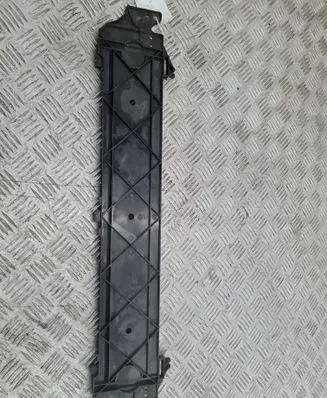 BMW 5 F10 F11 Radiator mount bracket 780461904