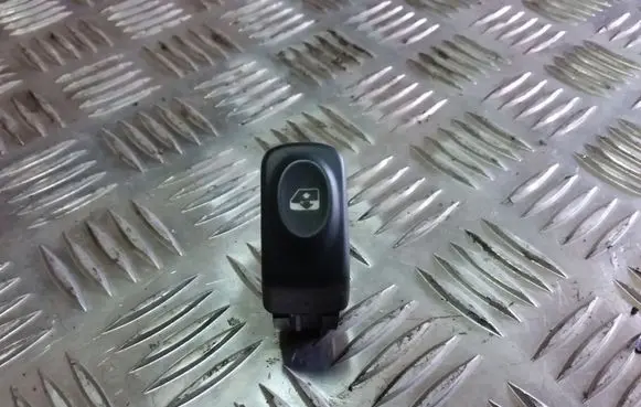 Renault Megane I Electric window control switch 838100C