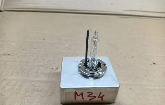 Suzuki Swift III Xenon bulb 9285408171