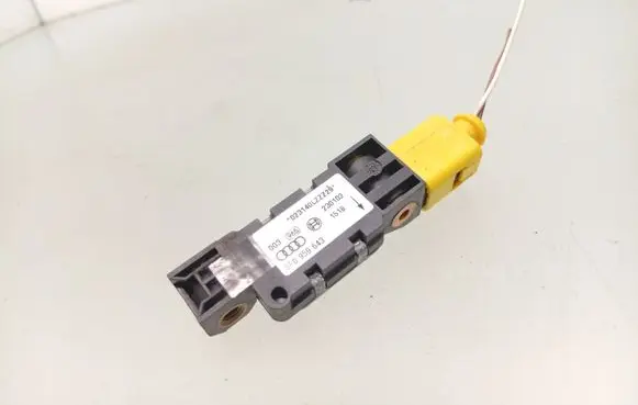Audi A4 S4 B6 8E 8H Airbag deployment crash/impact sensor 8E0959643
