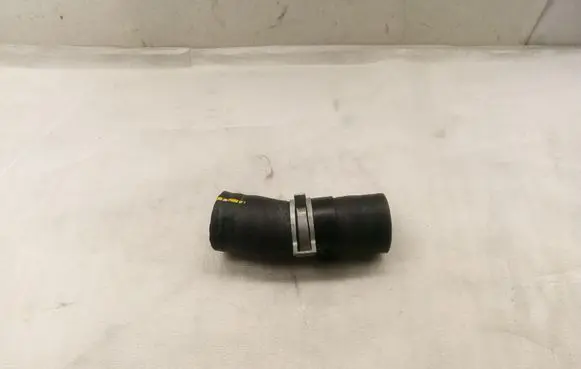 Toyota Avensis T270 Engine coolant pipe/hose 1657126160