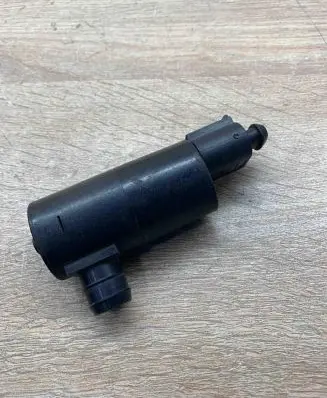 Volvo V70 Windscreen/windshield washer pump 080611A 898913 30357