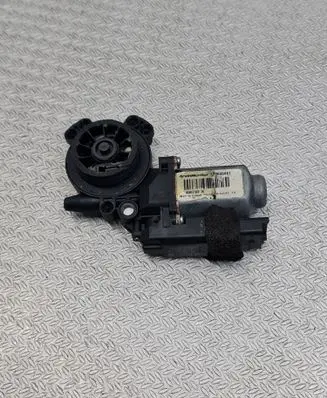 Renault Megane II Rear door window regulator motor 128000461 400792K 0406080241