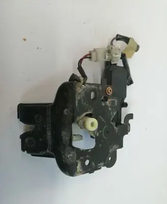 Mazda 3 I Tailgate/trunk/boot lock/catch/latch