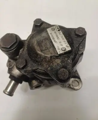 Iveco Daily 35.8 - 9 Power steering pump 7682955139