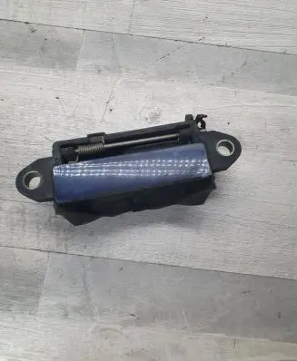 Audi A4 S4 B5 8D Rear door exterior handle 4A0839205