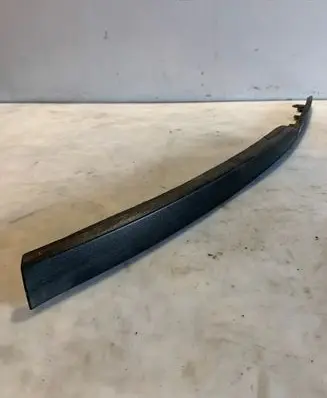 Front bumper lip