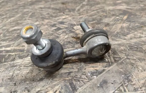 Maserati Quattroporte Front anti-roll bar/stabilizer link 