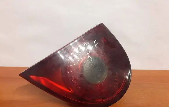 Volkswagen Golf V Tailgate rear/tail lights 28508004