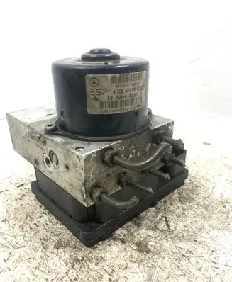 Mercedes-Benz C W203 ABS Pump A2095452532 A2034310812