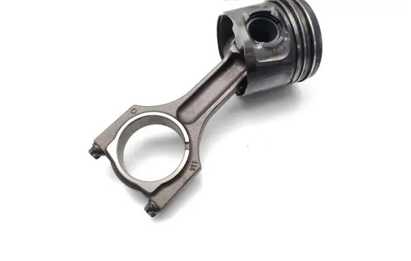 BMW 1 E82 E88 Piston with connecting rod N47D20B