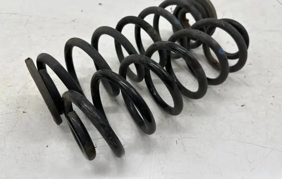 Volkswagen PASSAT CC Rear coil spring