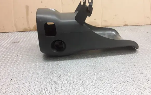 Seat Ibiza III (6L) Steering wheel column trim 6L0858559F