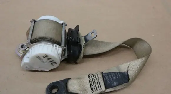 Jaguar XF X250 Front seatbelt 34079525