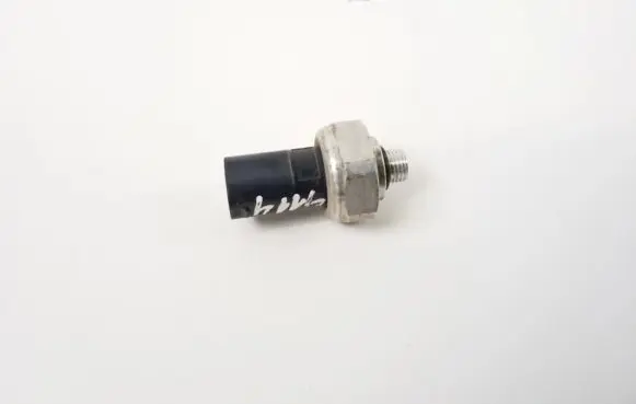 Mercedes-Benz ML W166 Air conditioning (A/C) pressure sensor A2110000283