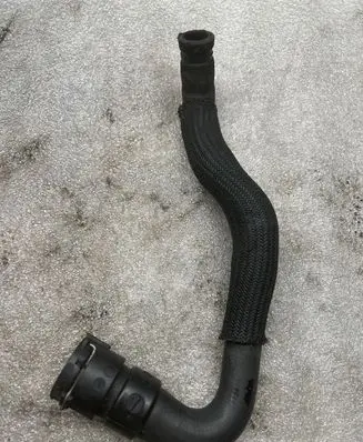 Volvo XC60 Engine coolant pipe/hose 30757896004