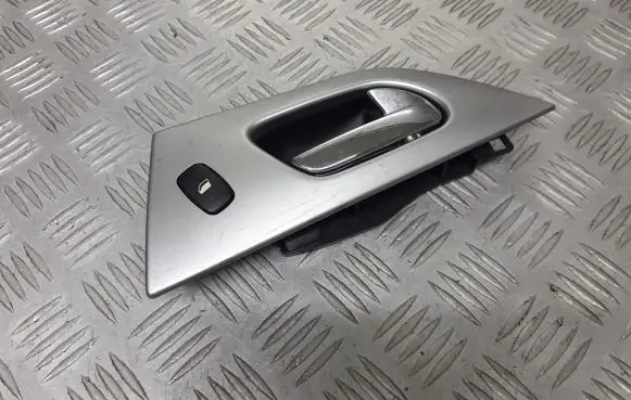 Peugeot 407 Rear door handle trim 