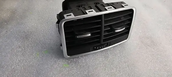 Audi A6 S6 C6 4F Rear air vent grill 4F0819203
