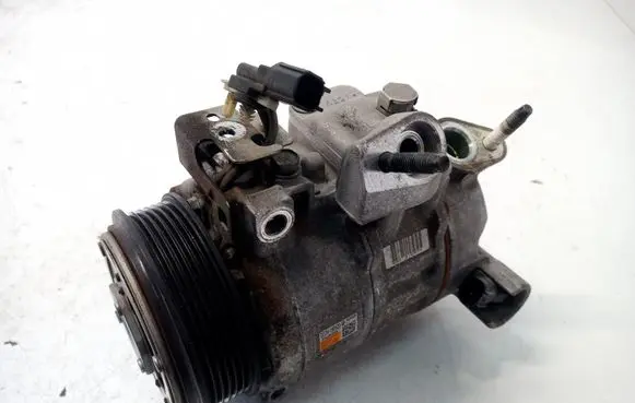 Ford Kuga II Air conditioning (A/C) compressor (pump) DS7H19D629HF