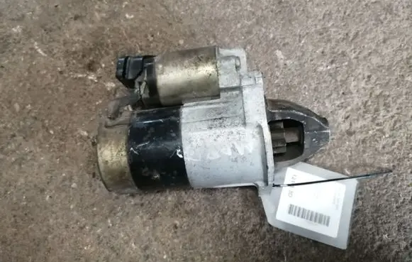 Mazda Demio Starter motor M000T80081