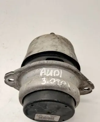 Audi Q7 4L Engine mount bracket 7L8199131A 27052008