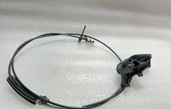 Engine bonnet/hood lock release cable