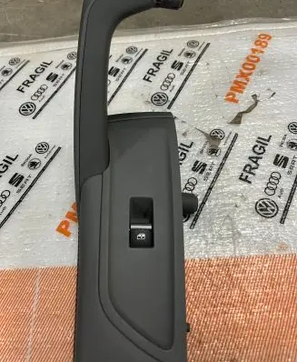 Audi Q5 SQ5 Front door card panel trim 80A867174A