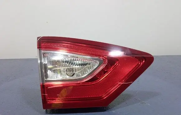 Ford Mondeo MK I Rear/tail lights DS76313A603JE