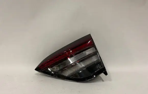 Maserati Levante Tailgate rear/tail lights CCC20060A 20240201