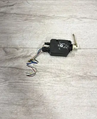 BMW Z3 E36 Central locking motor 8361140 67118361140 40620532