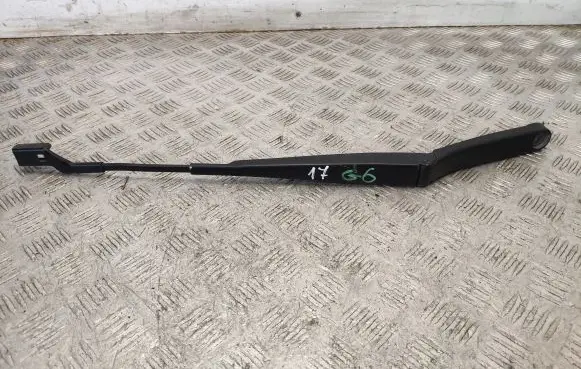 Volkswagen Golf VI Windshield/front glass wiper blade 
