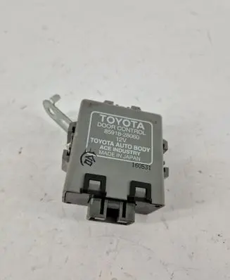 Toyota Previa (XR30, XR40) II Door control unit/module 8591828060
