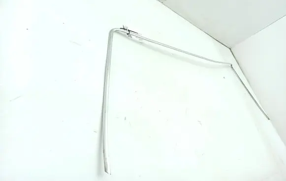 Mercedes-Benz COMPAKT W115 Windshield trim