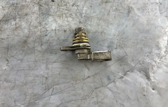 Audi A2 Camshaft position sensor 030907601 030907601D