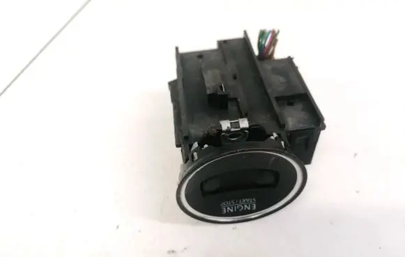 Volkswagen PASSAT B6 Ignition lock 3C0905843