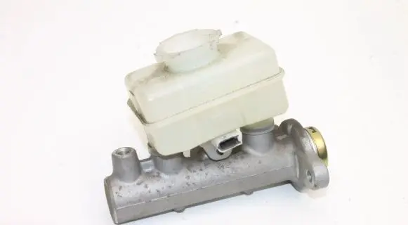 Subaru Legacy Master brake cylinder