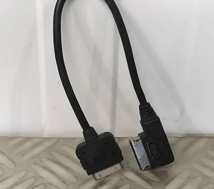 Audi A5 8T 8F iPod connector socket 4F0051510L AU6678 150208