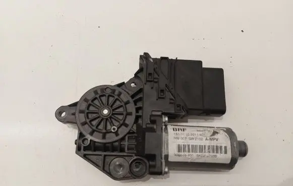 Volkswagen Touran II Rear door window regulator motor 5K0959703B 920649400