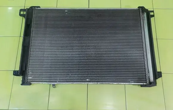 Mercedes-Benz C W204 A/C cooling radiator (condenser) A2045000554