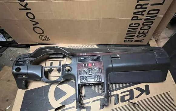 Mercedes-Benz E W210 Dashboard ASEC0