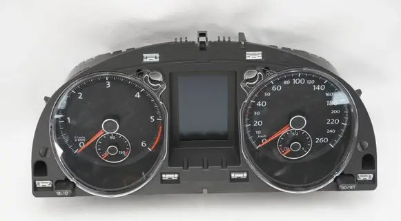 Volkswagen PASSAT B7 Speedometer (instrument cluster) 3AA920870S