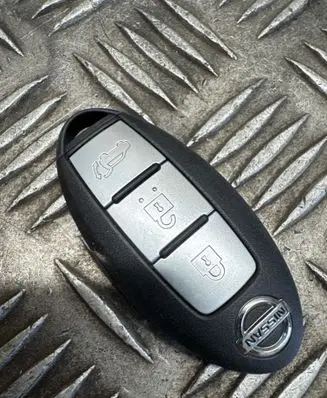 Nissan X-Trail T32 Ignition key/card 285E34CB5C