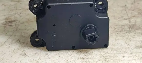 Volvo C30 Air flap motor/actuator 4N5H19E616 6652A 070102